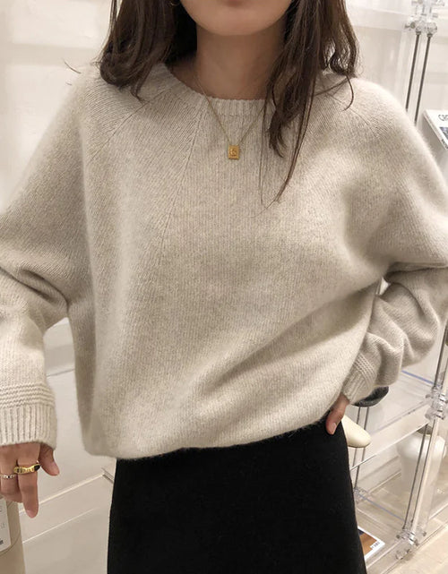 Load image into Gallery viewer, Basic Woolen Loose Round Neck Sweater For Women
