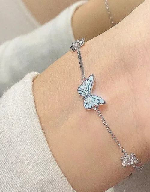 Load image into Gallery viewer, Blue Luminous Smart Butterfly Necklace
